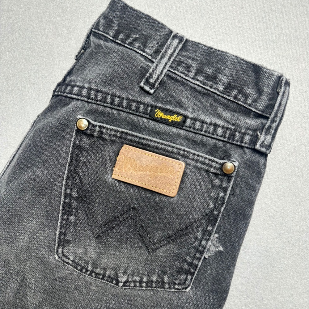 Wrangler Jeans Mens 31x32 Black Cowboy Cut 13MWZWK Made in USA Vintage Denim